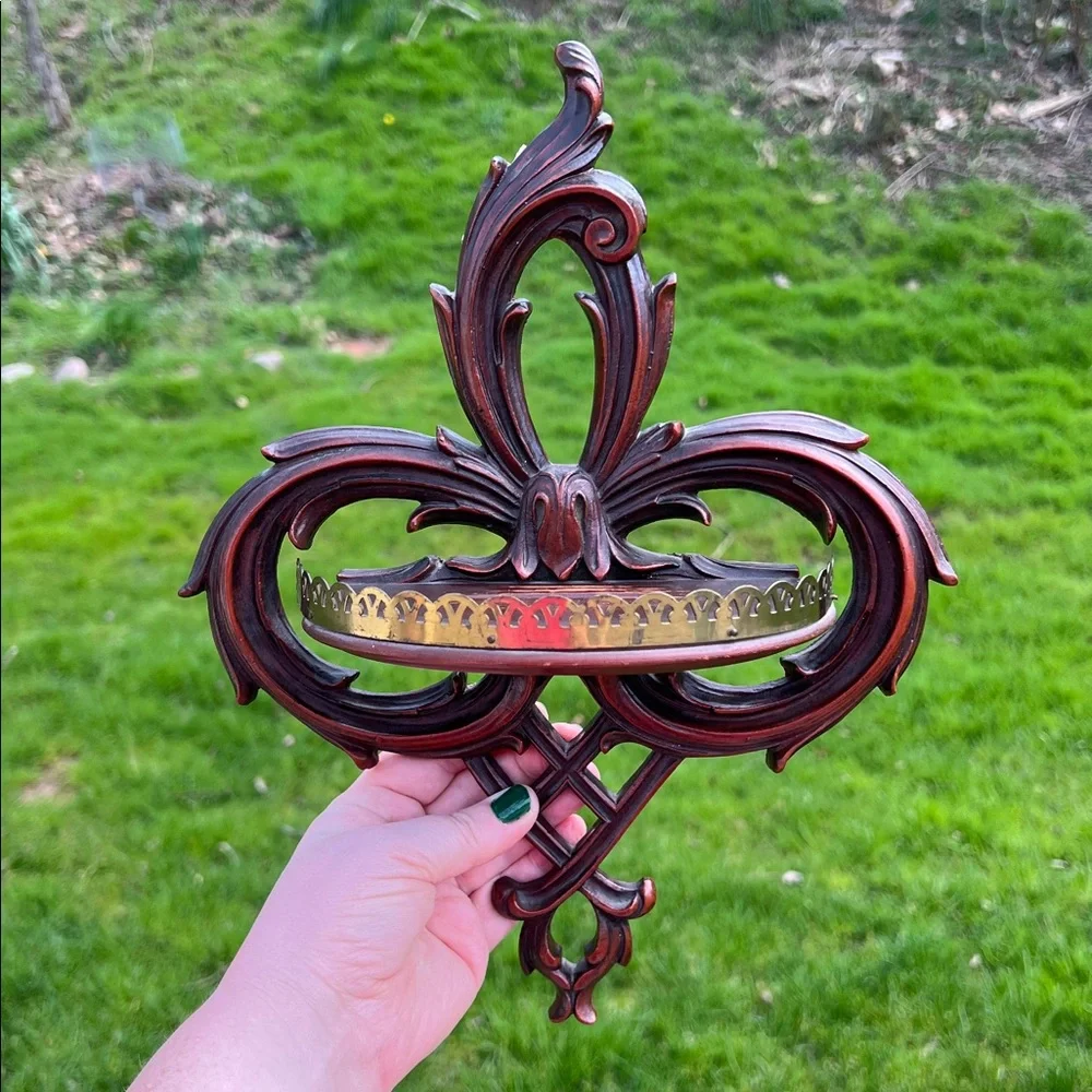 Vintage Durawood USA Ornate Wood Style Fleur-de-Lis Wall Shelf with Brass Edge